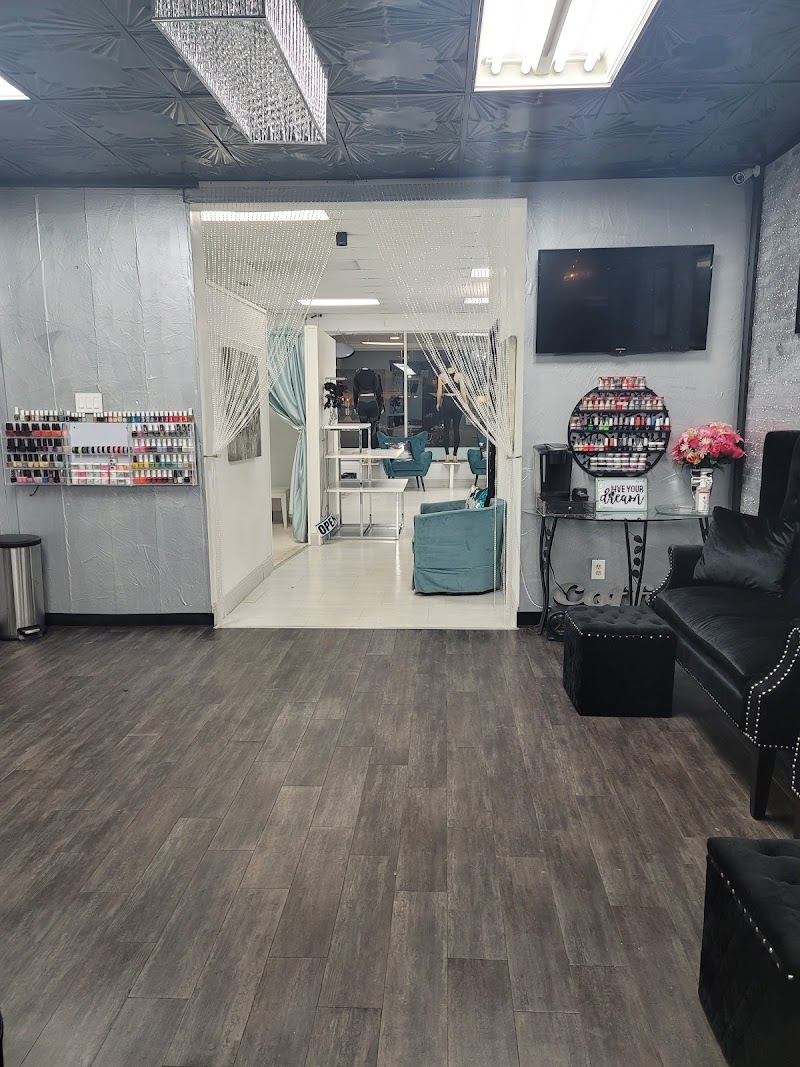 Infinity Health & Wellness Beauty Spa, store in Toledo, OH, photo 4 of 10