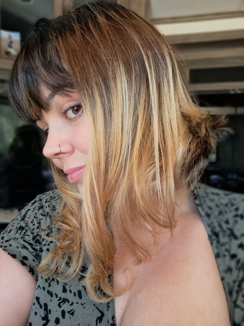 D's Scissors, hair salon in Coos Bay, OR, photo 2 of 10
