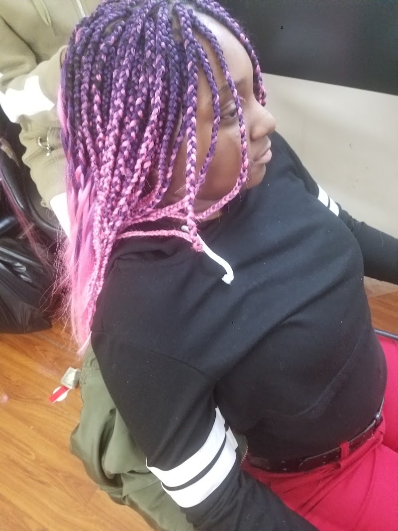 Dion Gama Hair Braiding, beauty salon in Camden, NJ, photo 2 of 7