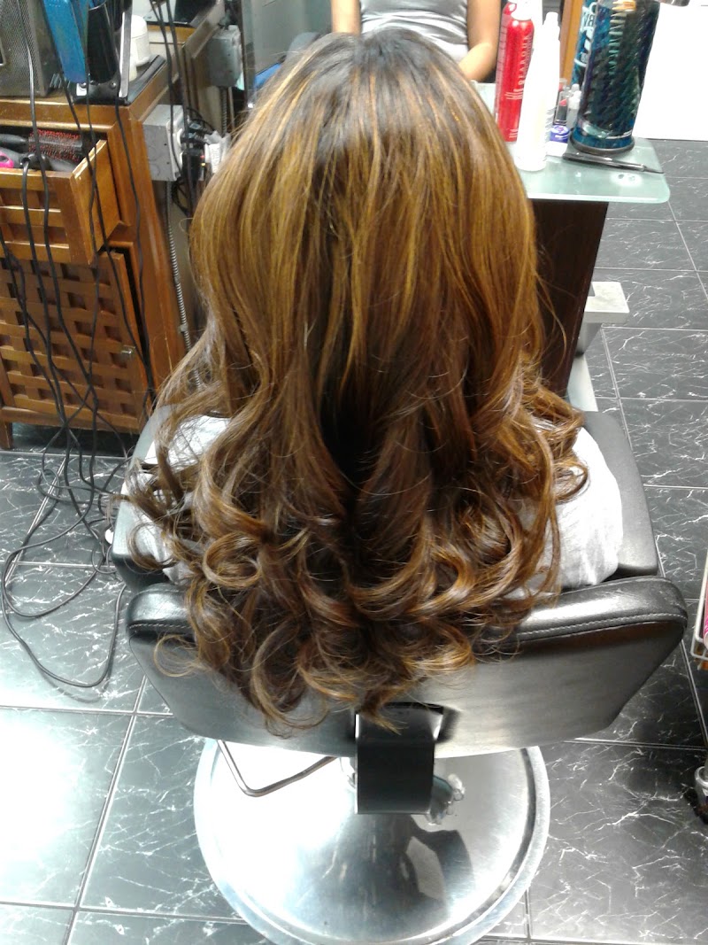 Elena Hair Studio, beauty salon in Camden, NJ, photo 4 of 10
