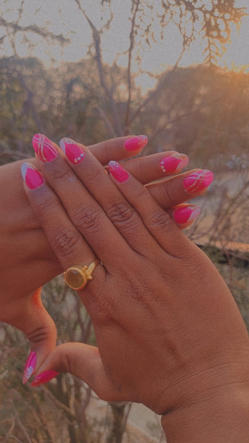 Griva Nail Art & Mehndi, nail salon in Vadodara, India, photo 3 of 10