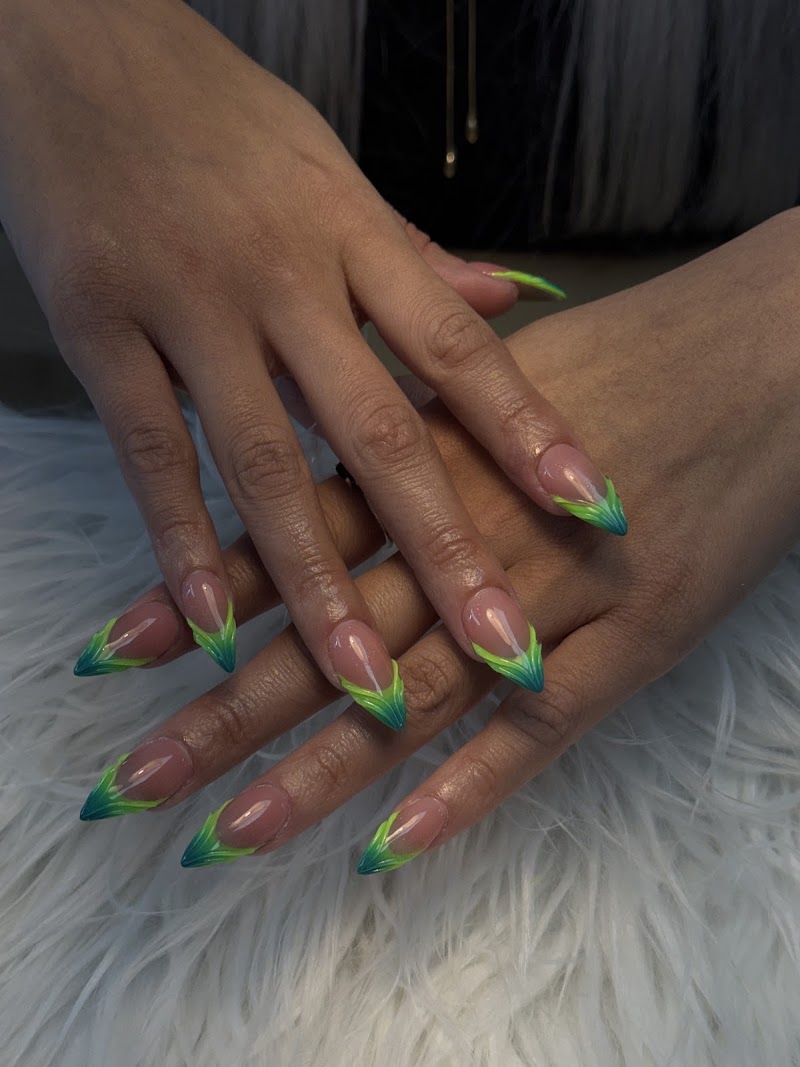 GLOSS Nail Lounge LLC, nail salon in Liberal, KS, photo 3 of 10