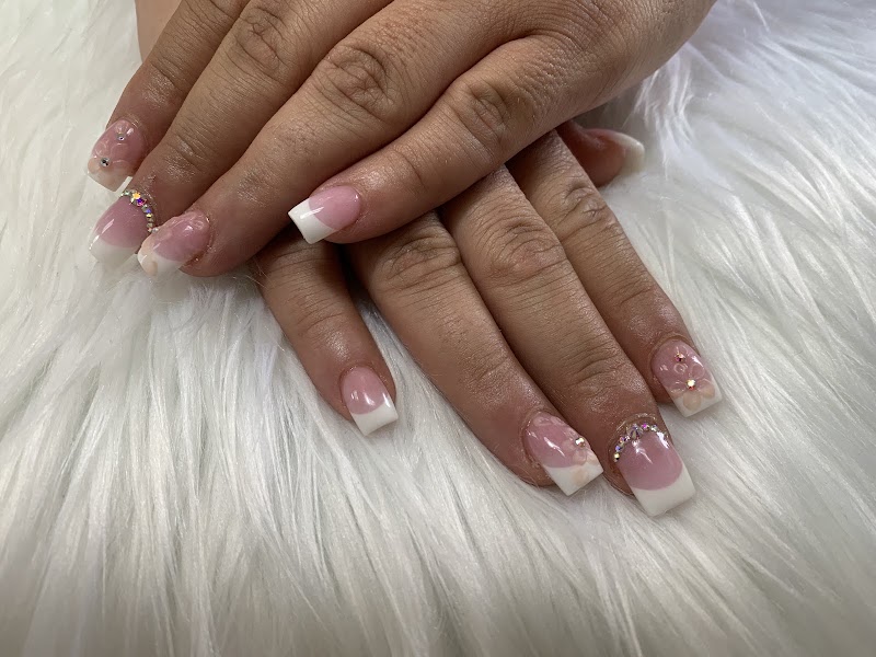 Soliel Nails and Spa, spa in Barstow, CA, photo 2 of 10