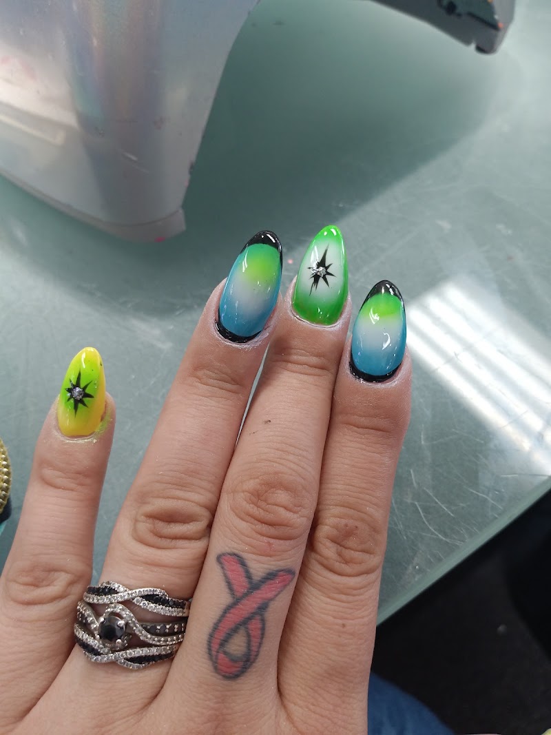 Q Nails, nail salon in Mansfield, OH, photo 4 of 10