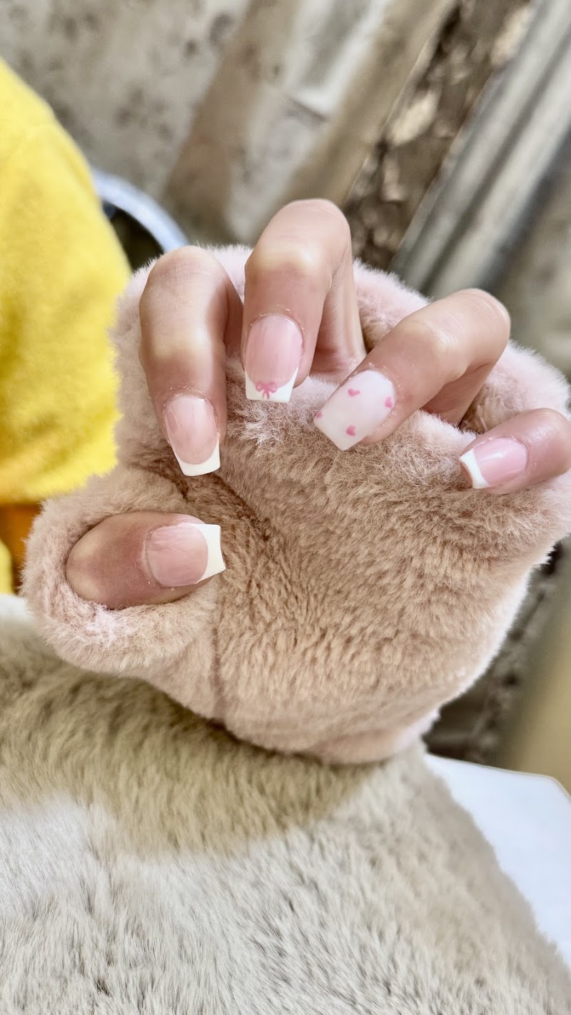 Nailz Infinity, nail salon in Shimla, India, photo 1 of 10