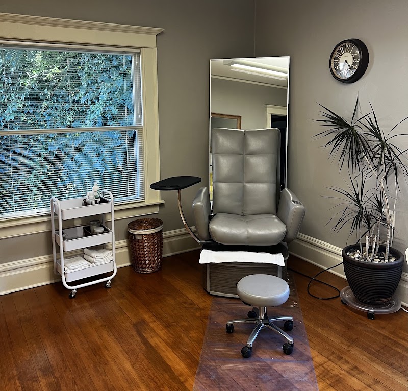 High Hills Salon & Spa, nail salon in The Dalles, OR, photo 6 of 10