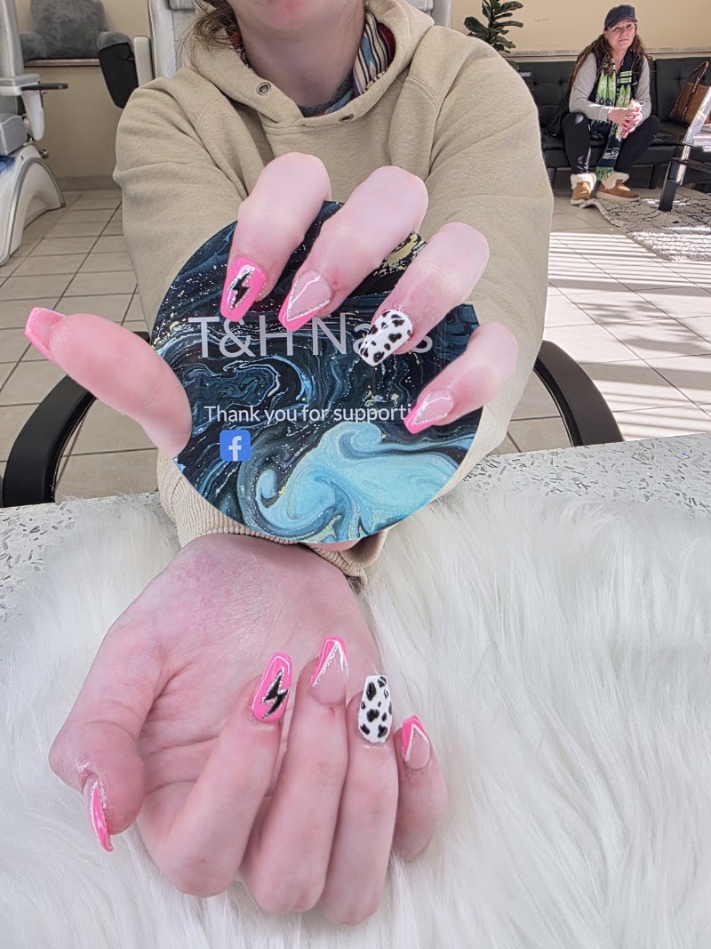 T&H nails spa, nail salon in Hastings, NE, photo 2 of 10