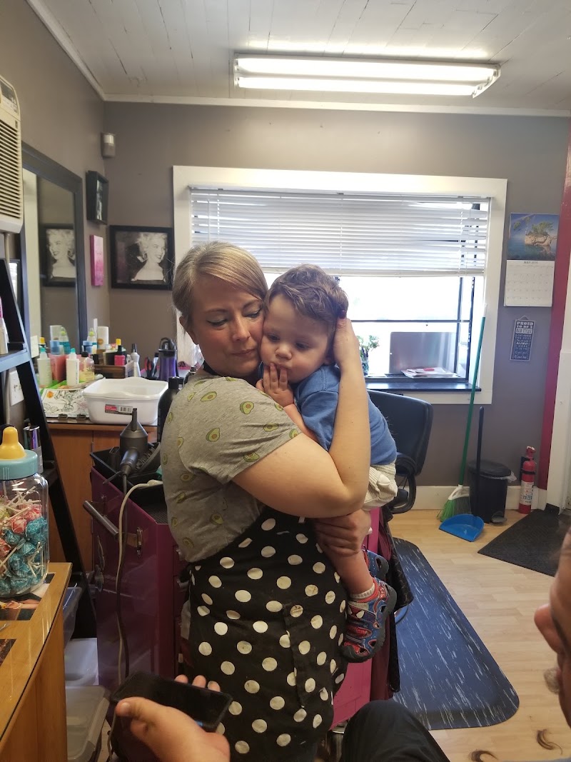 Marilyn's Hair Design, beauty salon in Longview, WA, photo 1 of 6