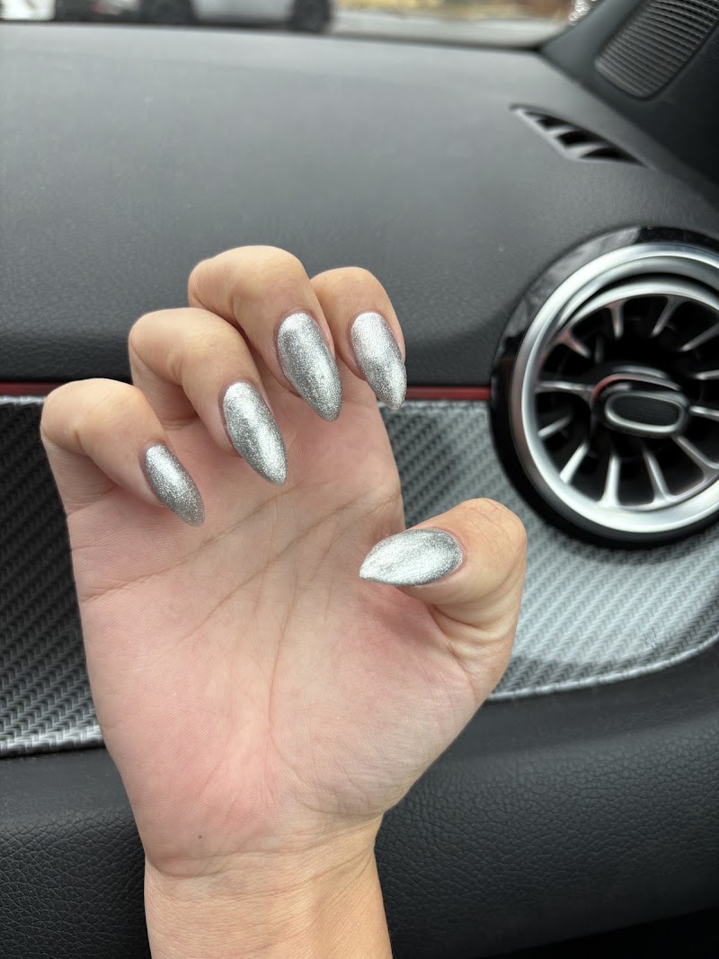 Nails Plus, nail salon in Shrewsbury, NJ, photo 6 of 10
