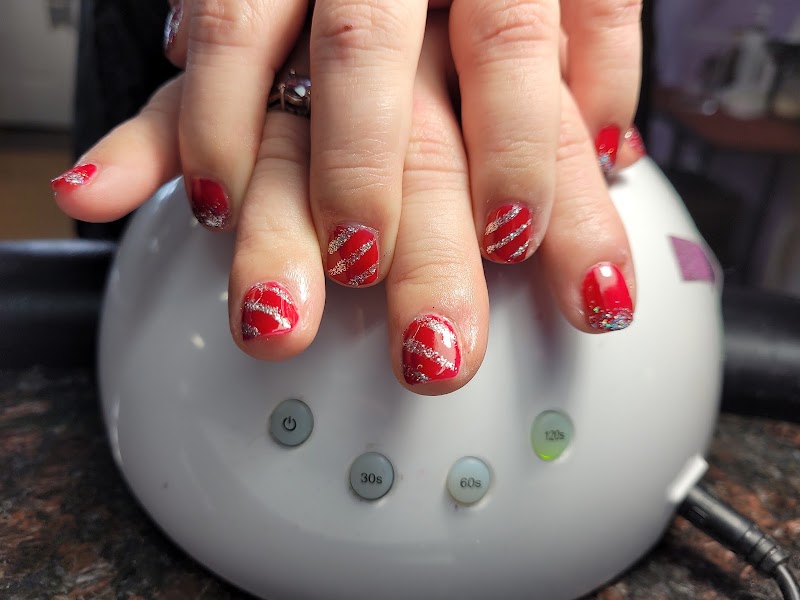 Mai's Salon, nail salon in Newport, OR, photo 4 of 10