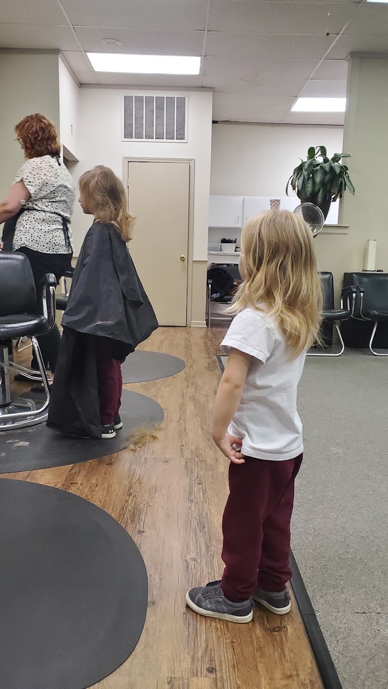 Pat's Family Hair Care Center, beauty salon in Union, MO, photo 1 of 6