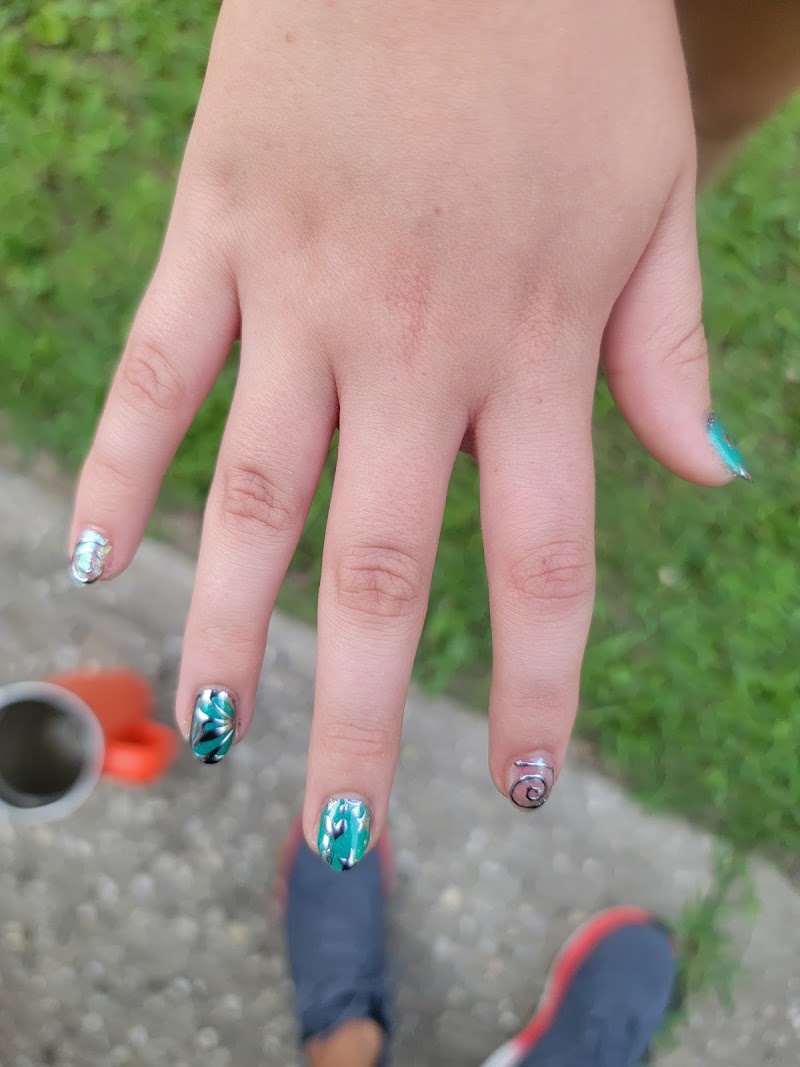 Nails 2000, nail salon in Fairfield, OH, photo 6 of 10