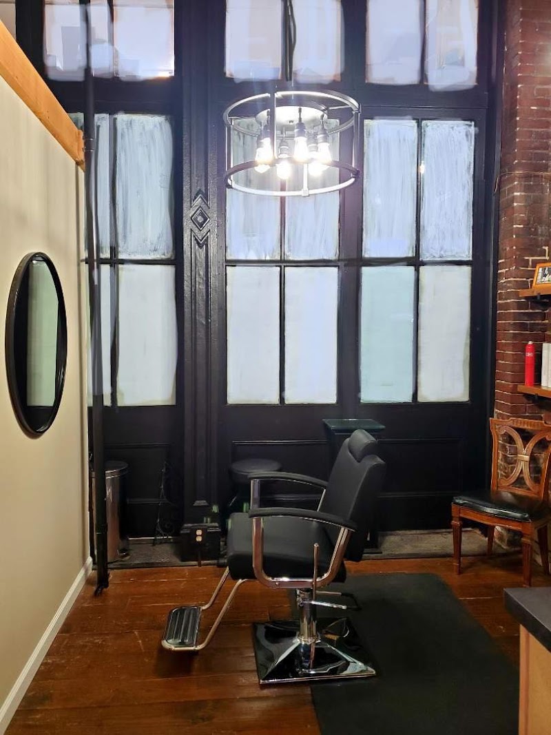 Designers Club, hair salon in Belleville, IL, photo 5 of 10