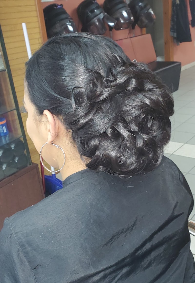 Lily's Beauty Salon, beauty salon in Trenton, NJ, photo 4 of 10