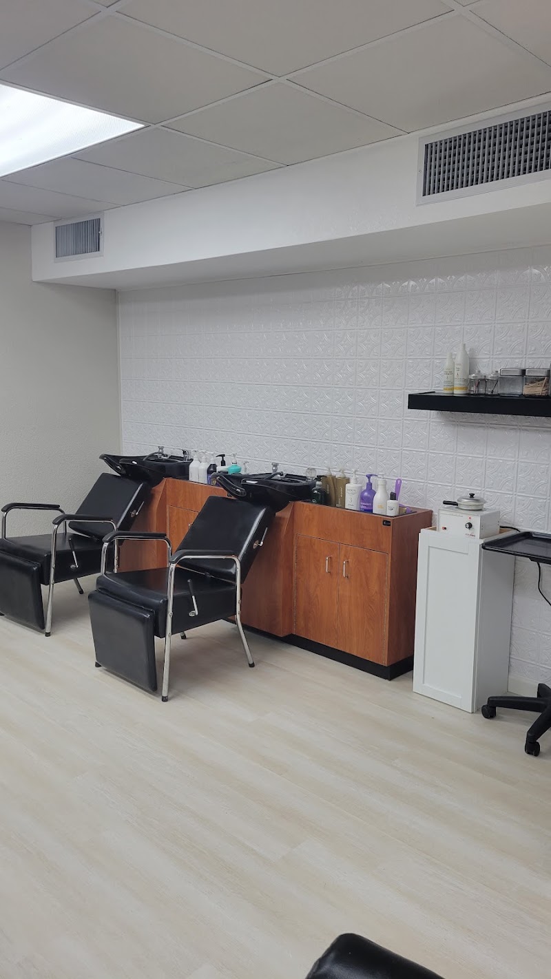 Venus Salon, beauty salon in Hutchinson, MN, photo 1 of 10