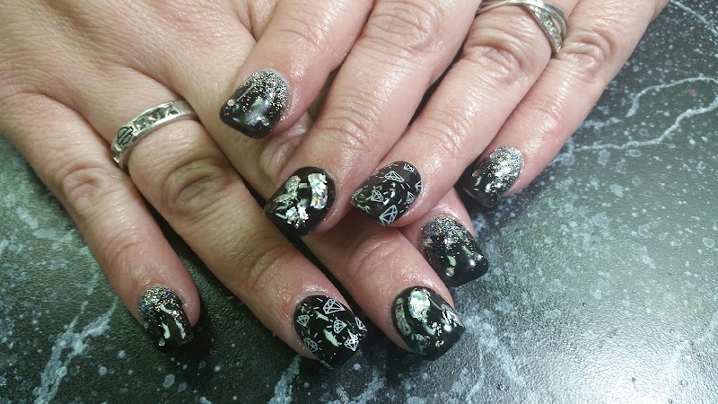 Crazy Beautiful Salon, beauty salon in Great Bend, KS, photo 2 of 10