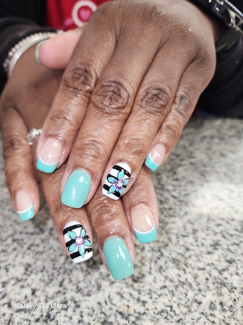 Ross Nail and Spa, nail salon in Hamilton, OH, photo 1 of 10