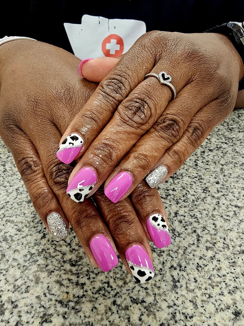 Ross Nail and Spa, nail salon in Hamilton, OH, photo 4 of 10