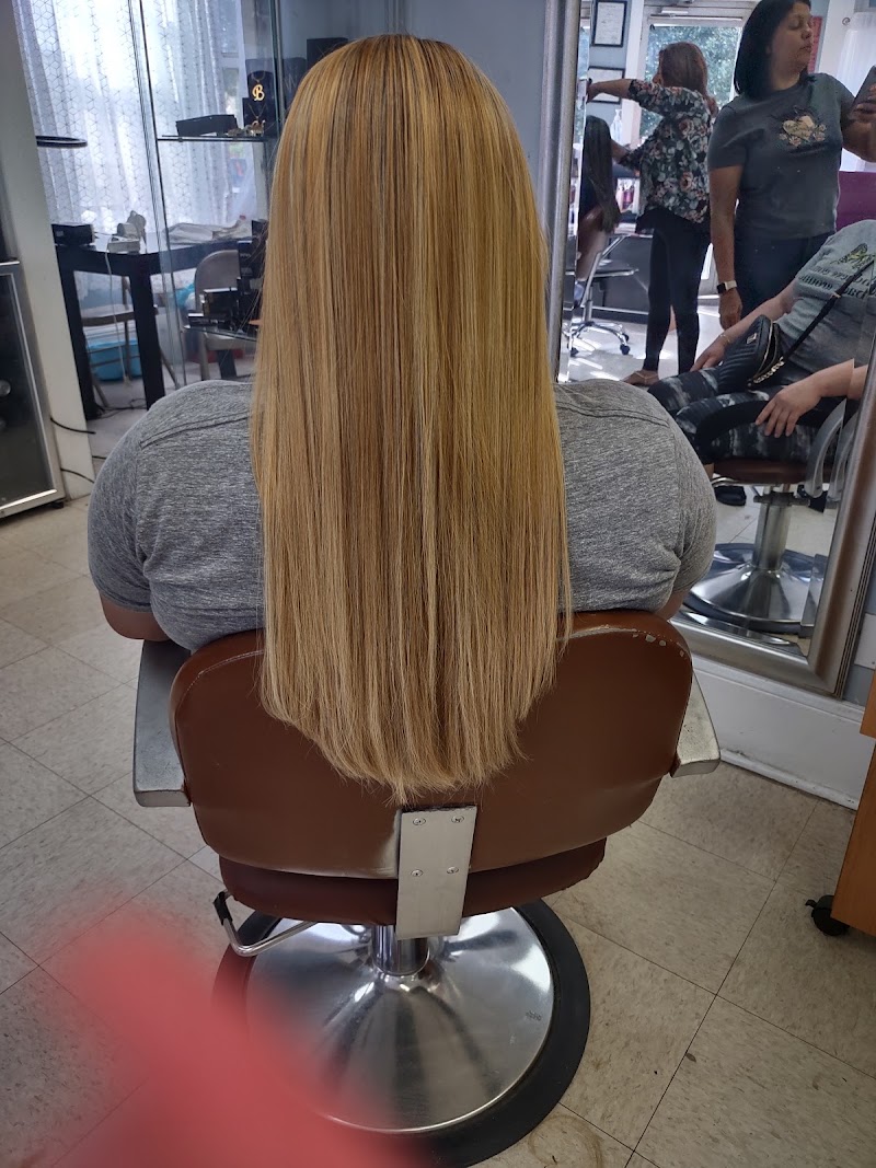 Serenity Hair Salon Unisex, beauty salon in Trenton, NJ, photo 5 of 10