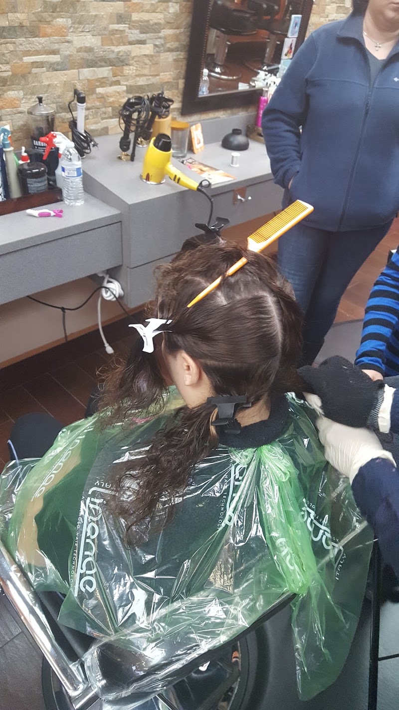 Amelia's Beauty Salon, beauty salon in Elizabeth, NJ, photo 4 of 6