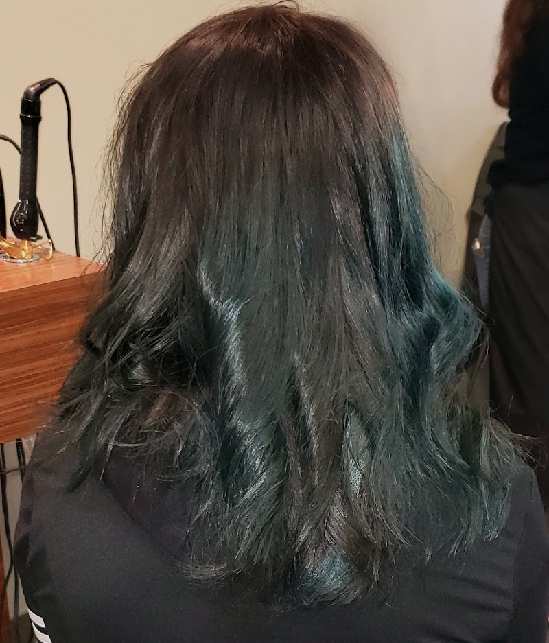 Lolita Salon, beauty salon in Lakewood, OH, photo 3 of 4