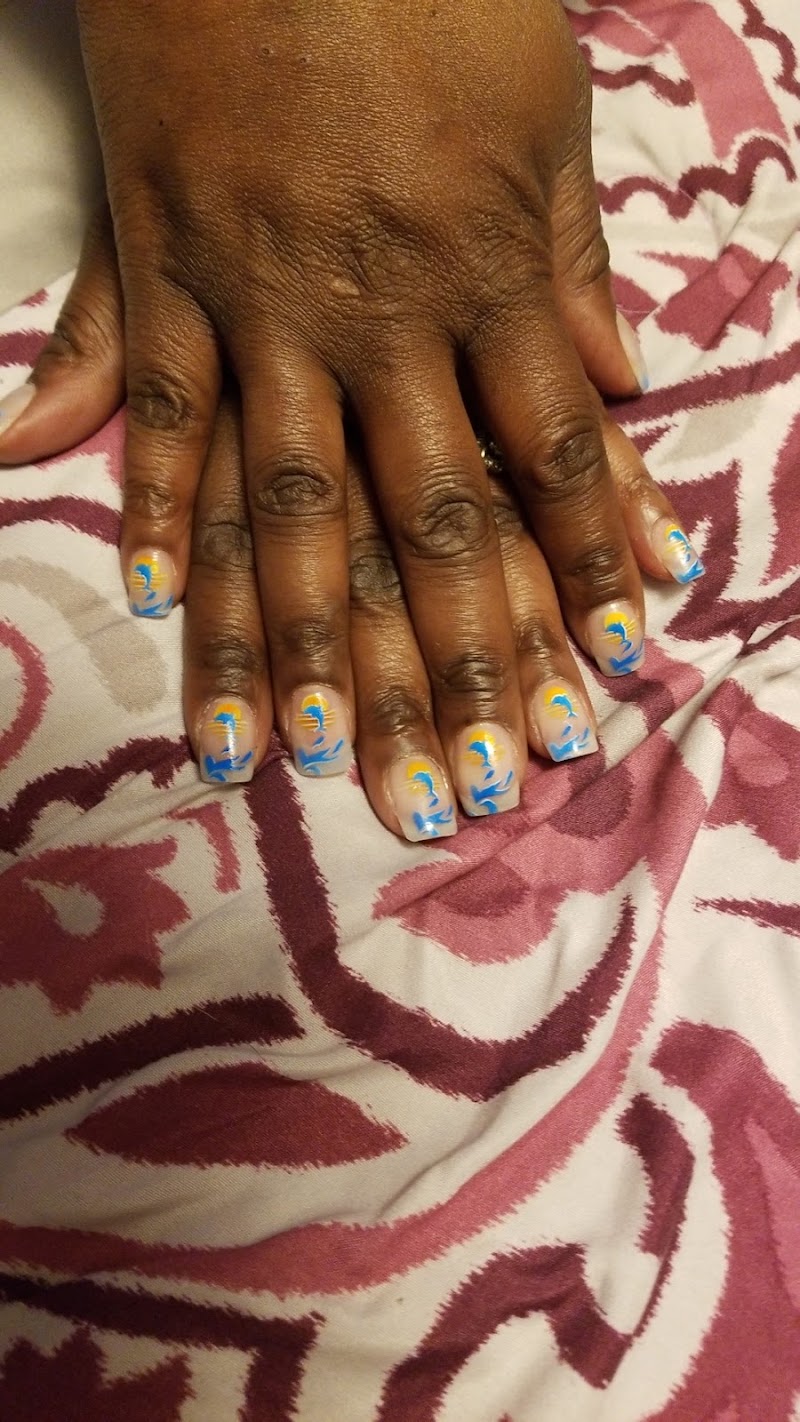 Elegant Nails & Tanning, nail salon in Canton, OH, photo 5 of 10