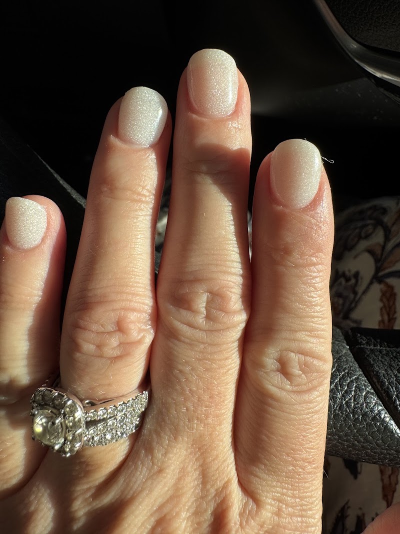 New Paris Nails & Spa, nail salon in Rocky Hill, CT, photo 2 of 10