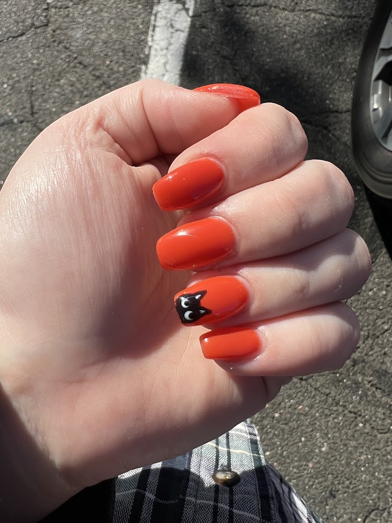 New Paris Nails & Spa, nail salon in Rocky Hill, CT, photo 3 of 10