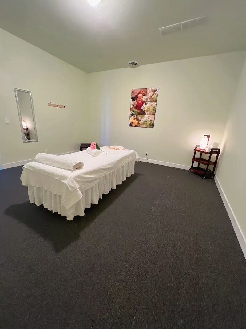 AWESOME MASSAGE, massage spa in Auburn, CA, photo 2 of 6