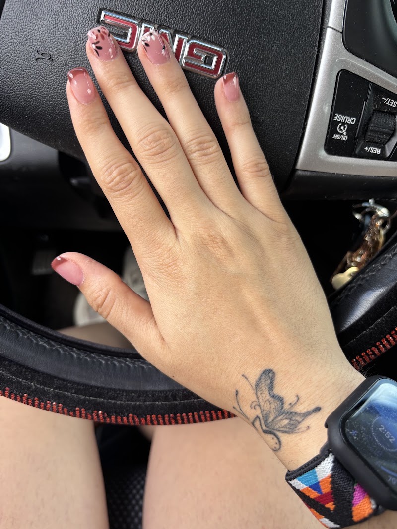 Butterfly Nails & Spa, nail salon in Sullivan, MO, photo 5 of 10