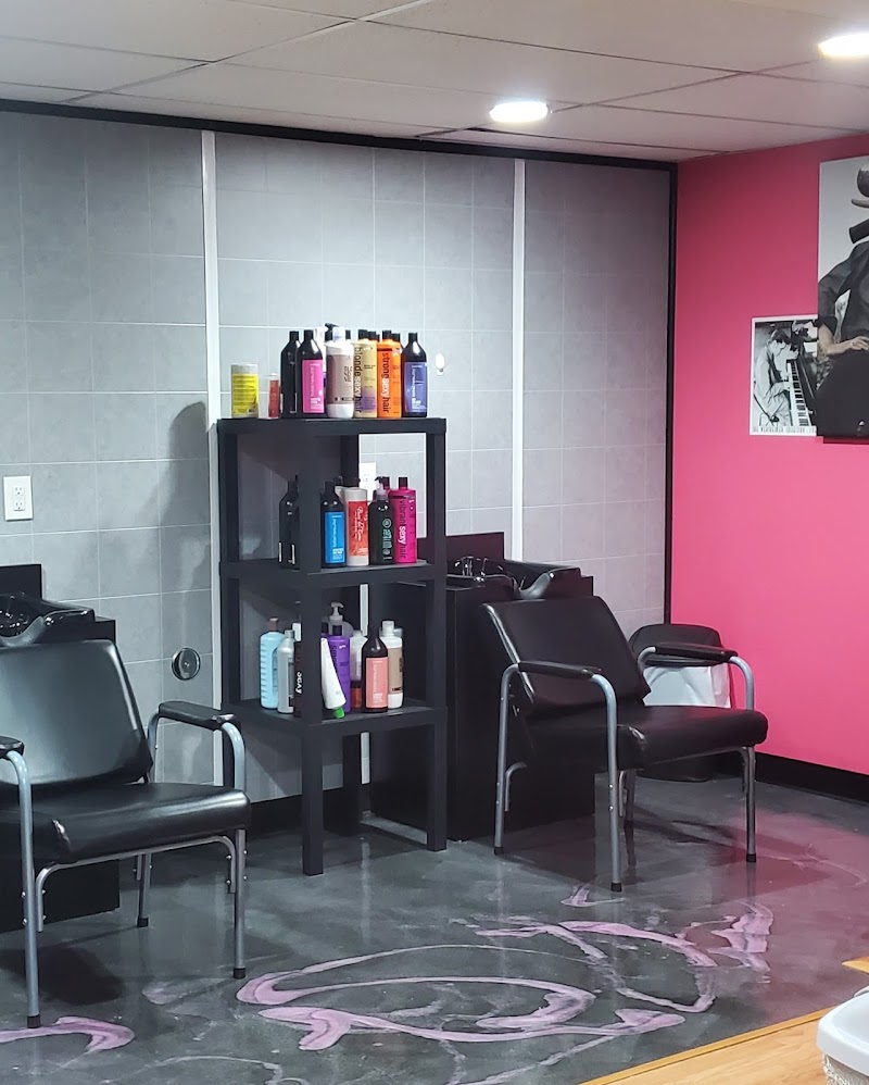 Sylver Salon llc, beauty salon in Baraboo, WI, photo 1 of 10