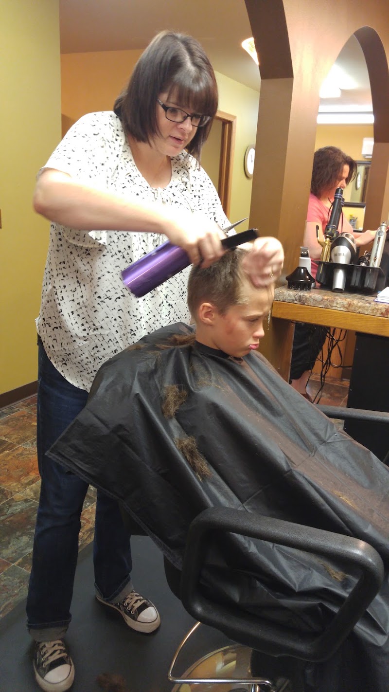 Shear Class Salon, beauty salon in Wisconsin Rapids, WI, photo 3 of 10