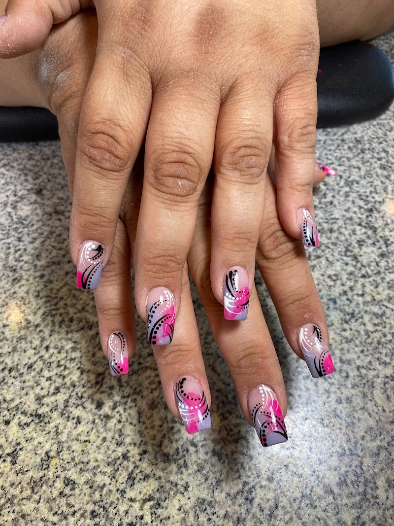 Buckeye Nails, nail salon in Mansfield, OH, photo 3 of 10