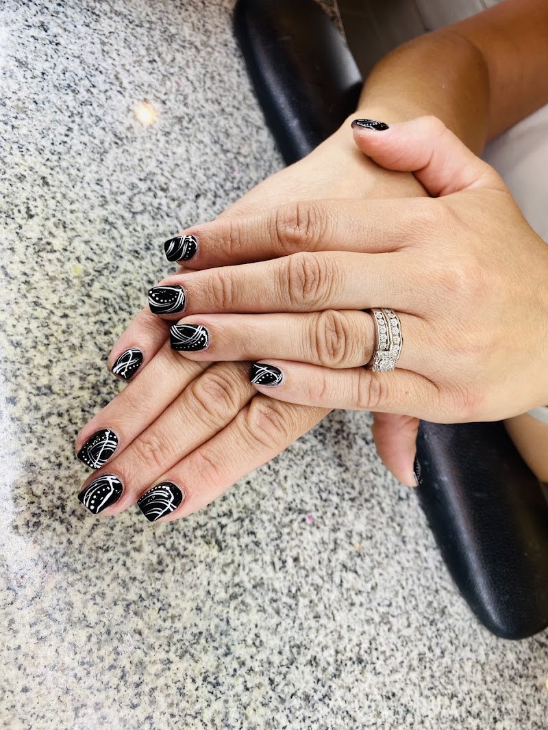 Buckeye Nails, nail salon in Mansfield, OH, photo 4 of 10