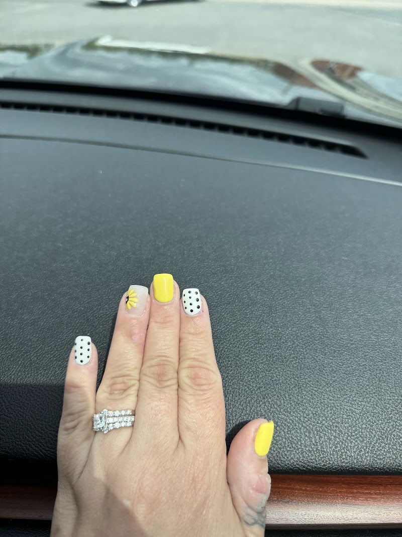 Buckeye Nails, nail salon in Mansfield, OH, photo 5 of 10