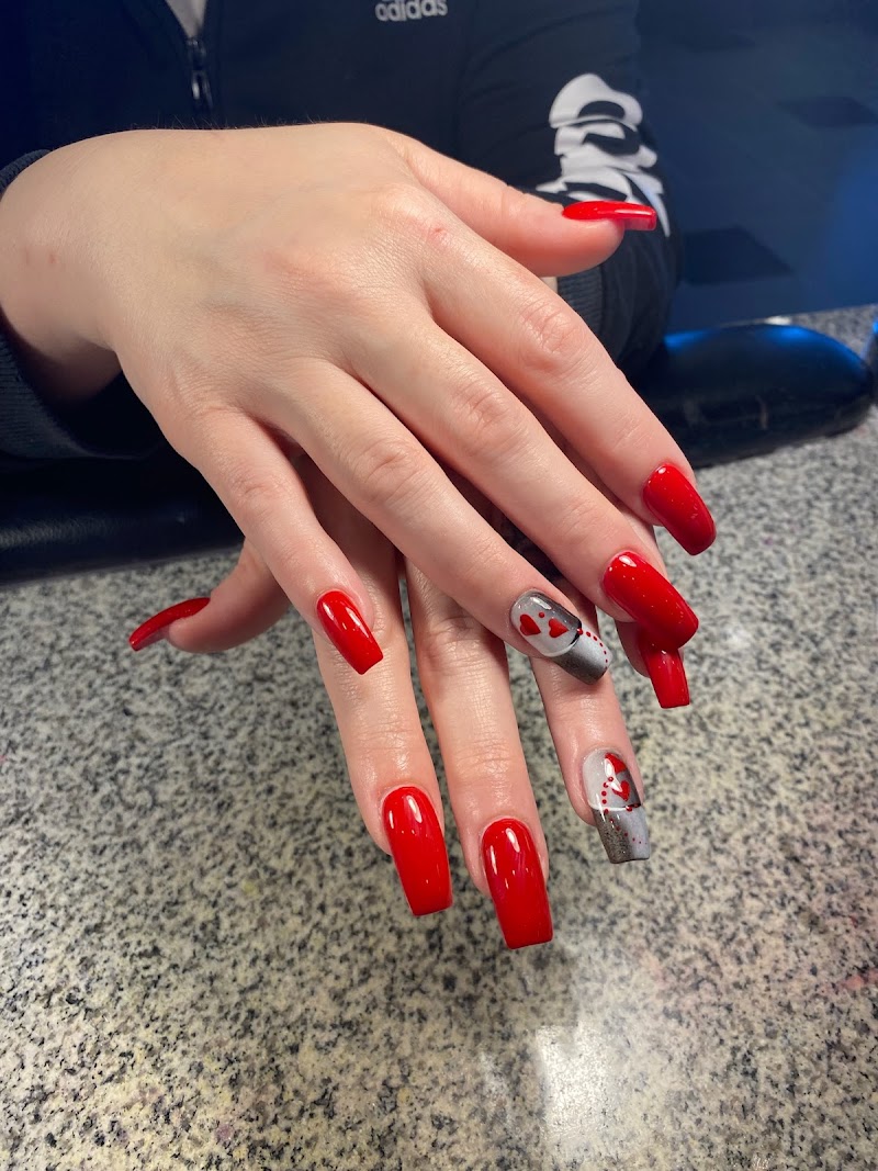 Buckeye Nails, nail salon in Mansfield, OH, photo 6 of 10