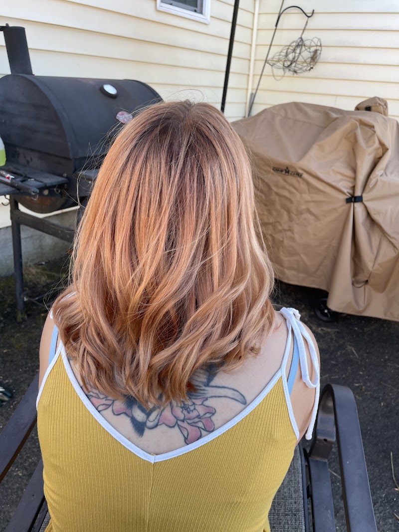 Pals For Hair, hair salon in Longview, WA, photo 3 of 10