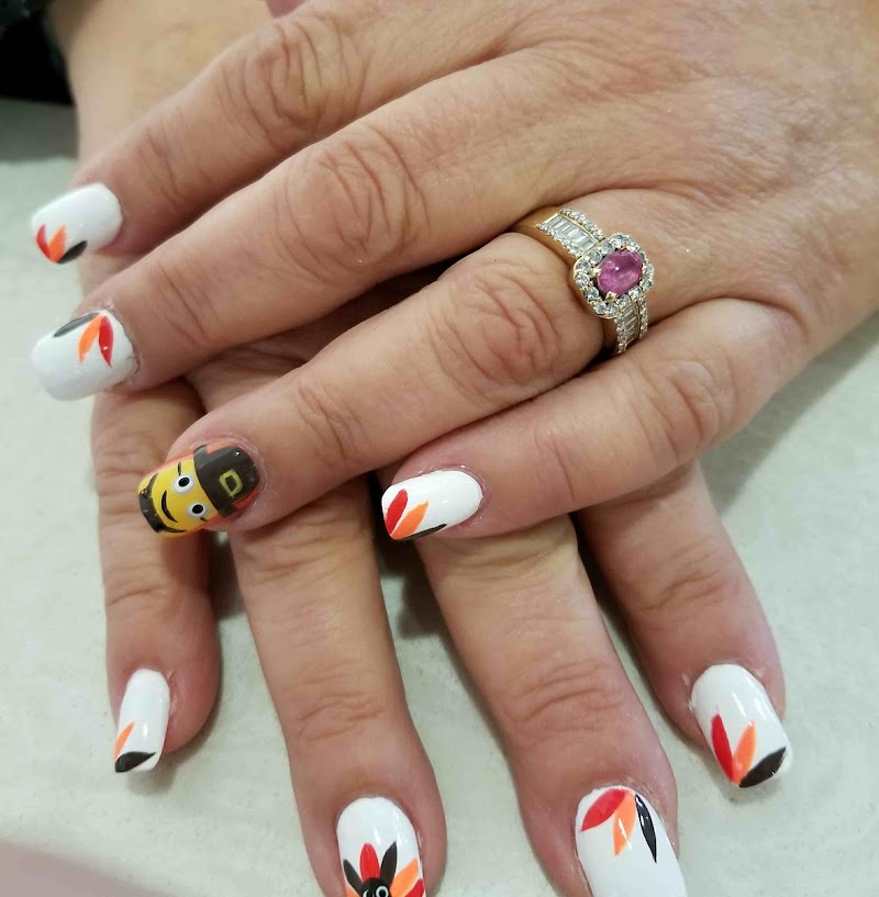Happy Nails & Spa, nail salon in Warminster Township, PA, photo 1 of 10