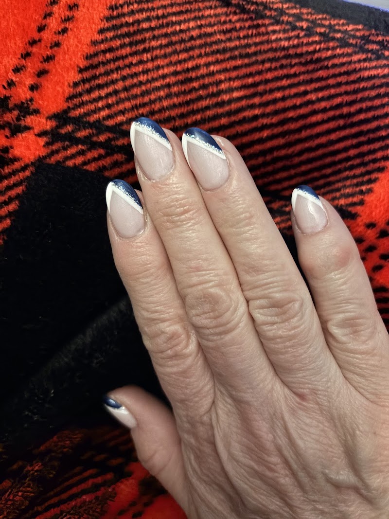Happy Nails & Spa, nail salon in Warminster Township, PA, photo 4 of 10