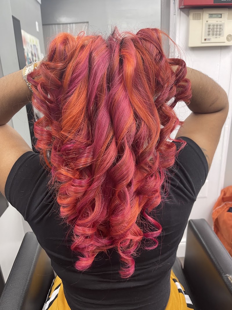 Juan's Barber Shop & Beauty Salon, beauty salon in Camden, NJ, photo 2 of 10