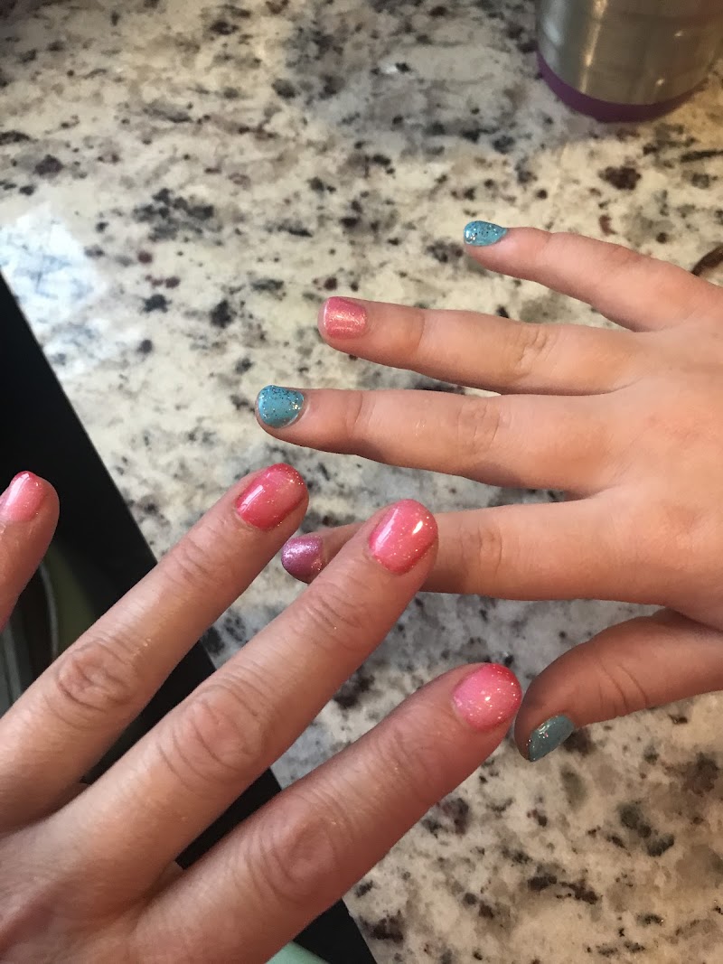 Le's Nails, nail salon in Lockport, NY, photo 1 of 10