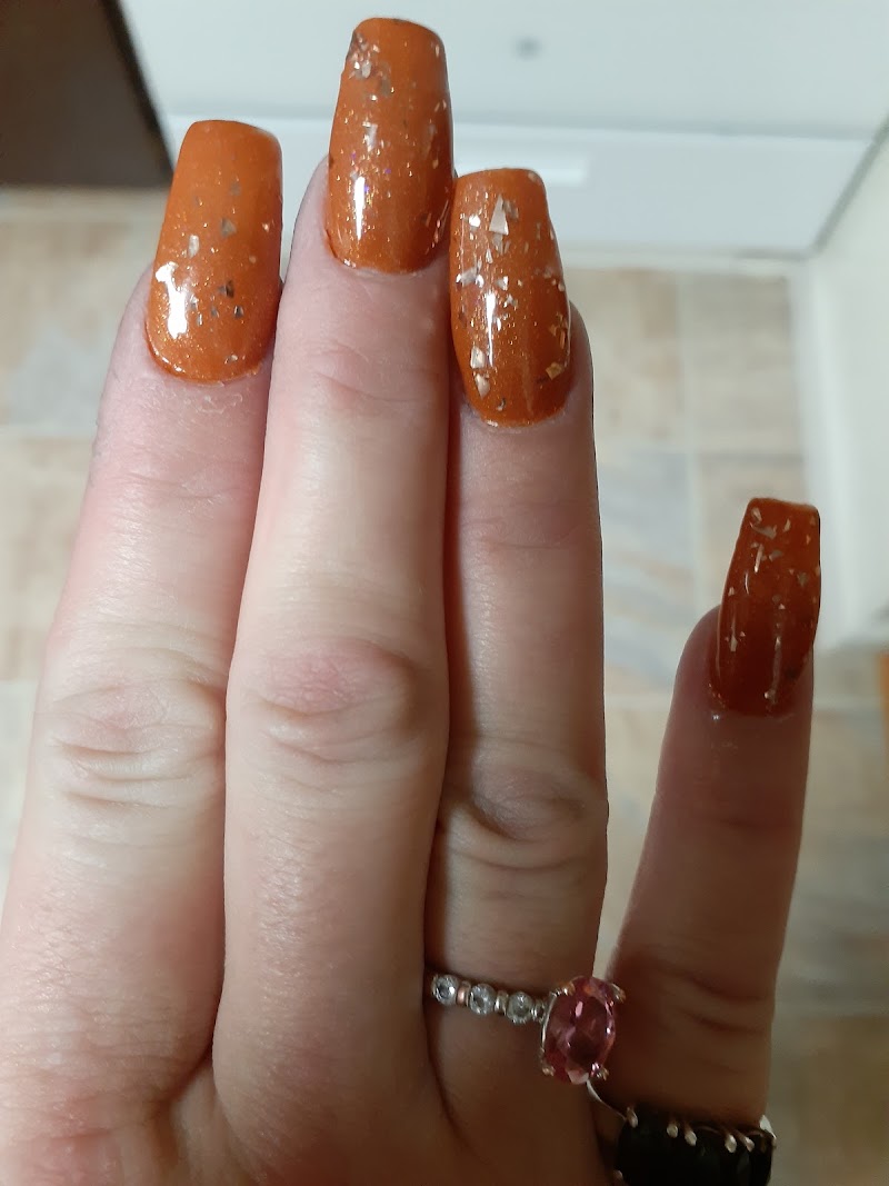 Le's Nails, nail salon in Lockport, NY, photo 4 of 10