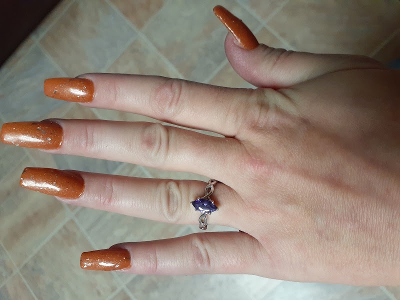 Le's Nails, nail salon in Lockport, NY, photo 6 of 10