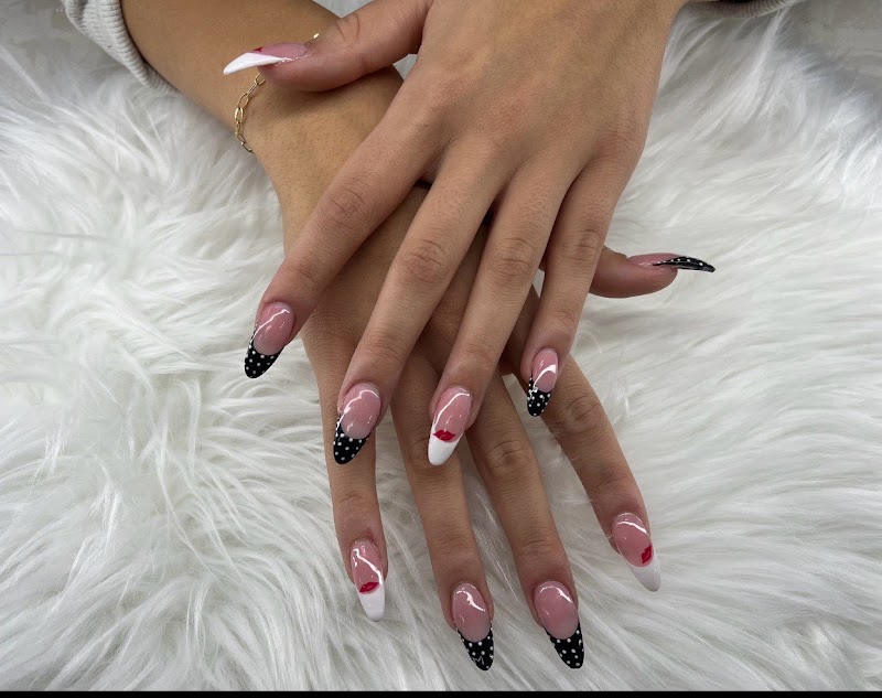 Amy’s Nails, beauty salon in Winona, MN, photo 4 of 10