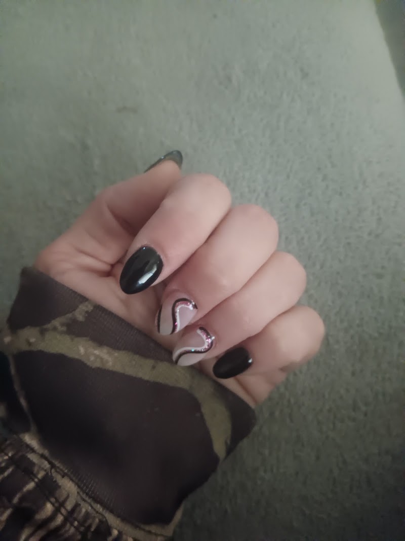 US Nails & Spa, nail salon in Hamilton, OH, photo 2 of 10