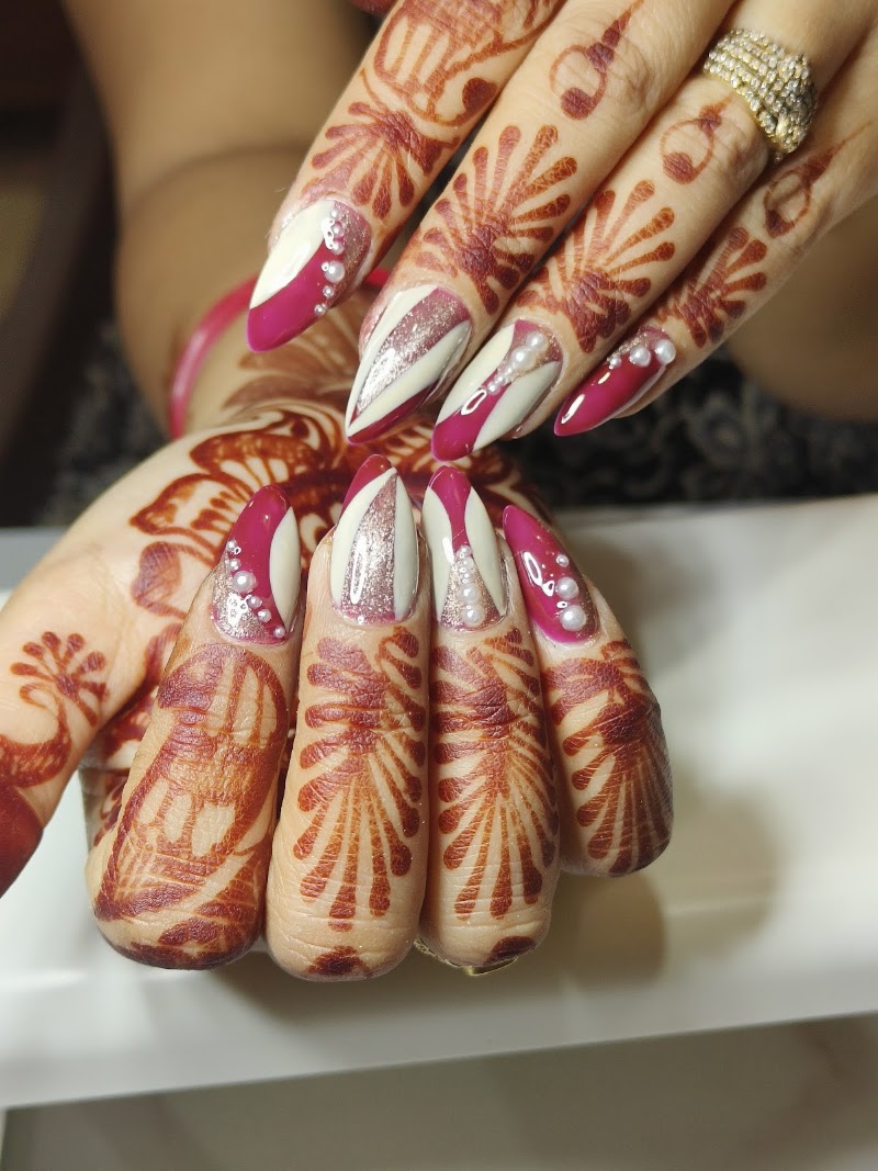 Aura Glam & Nails, nail salon in Vadodara, India, photo 4 of 10