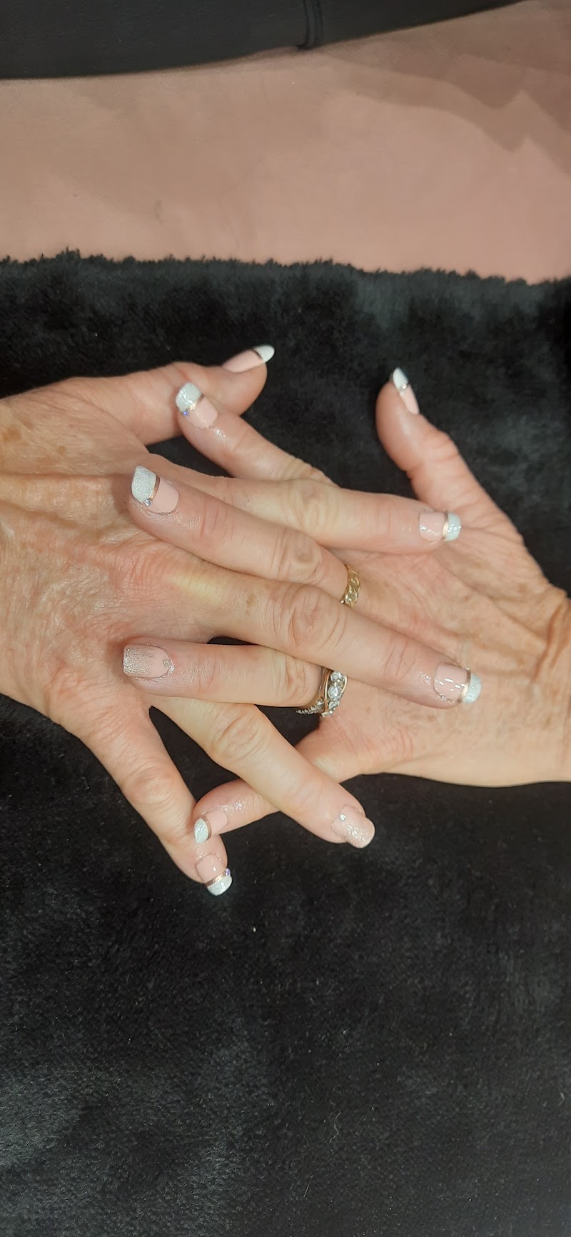 Aura Glam & Nails, nail salon in Vadodara, India, photo 5 of 10