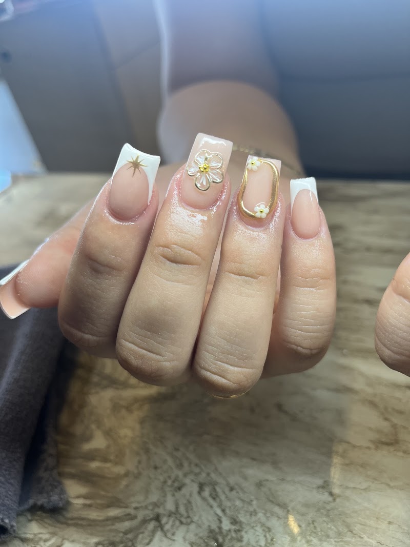 The Art Room Nails by Araceli, nail salon in Dodge City, KS, photo 3 of 10