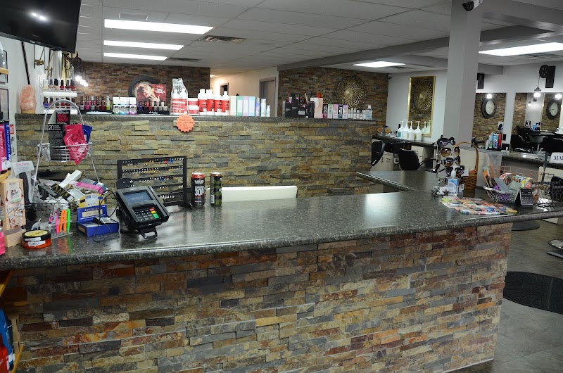 New Dimensions, beauty salon in Fort Madison, IA, photo 3 of 10