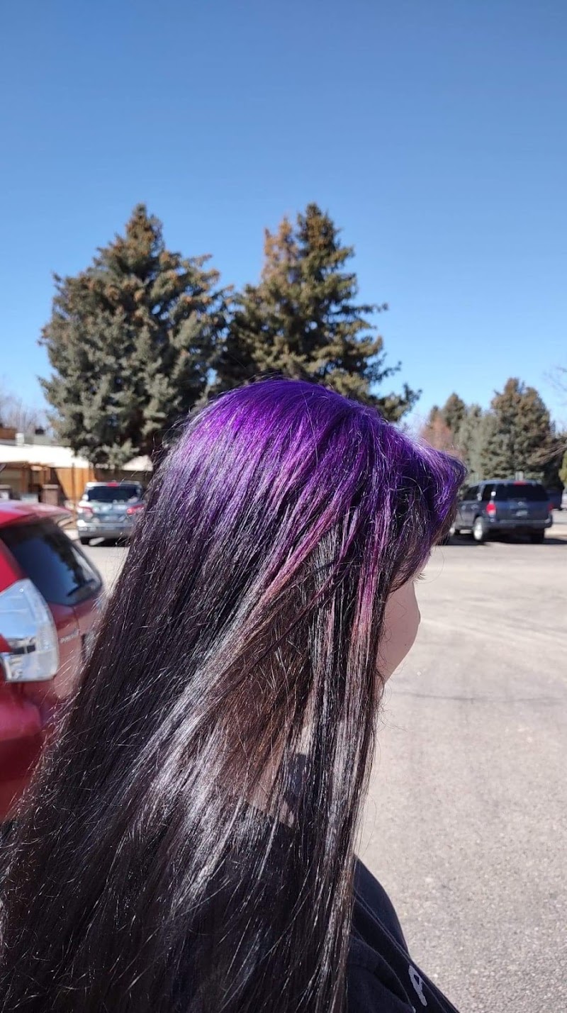 Gwen's Salon, beauty salon in Greeley, CO, photo 6 of 8